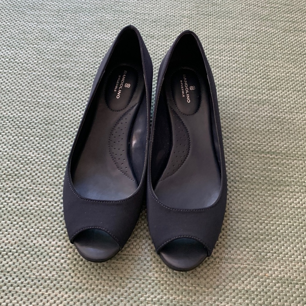 Bandolino navy blue wedge